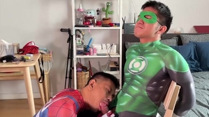 Green Lantern VS Spider dude