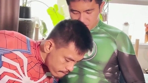 Green Lantern VS Spider dude