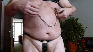 Andi Geil Im Harness Und Analplug Gurt Beim Onanieren