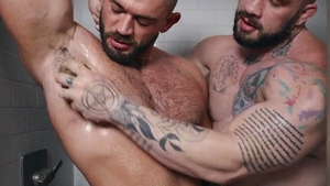 Davin pounds Slayer nude