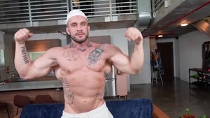 The Fuckable BodyBuilder - Davin meaty