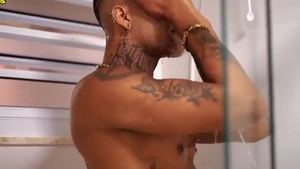 IrmaosDotados_-_The_Flagra_-_Helyo_Karvalho,_Jhulian_Cesar_&_Lukas_Andretto.mp4