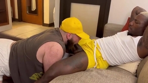 thick small 10-Pounder Bottom