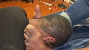 Arab receives Feet Worshiped