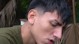 SayUncle - Soldados - three-some Felix