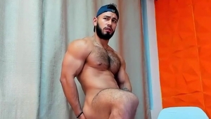 Brazilian Hunk nasty brawny Leg widen pooper