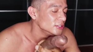 large black 10-Pounder