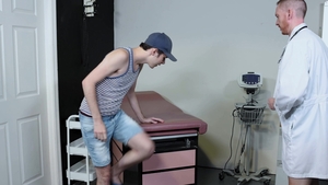 DoctorTapes: Naked Twink Patient for Dr. Kayman