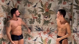 Lorenzo Viota Andrew Lepy - banging In The Shower