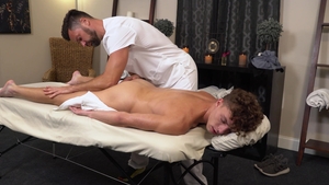 StickyRub: Bareback Banging in Spa Day