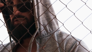 Men: Catching a Glimpse of Justin's Hunkiness