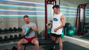 Men: Misty Gym Buddies Finish Together