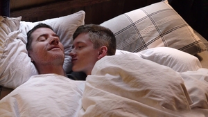 gaycest: Handy Job for Smooth Daddy