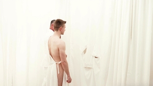 masonicboys: The Kneeling and Bowing Before Master Scott