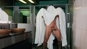 Men: Joggers in the Woods Get an Eyeful