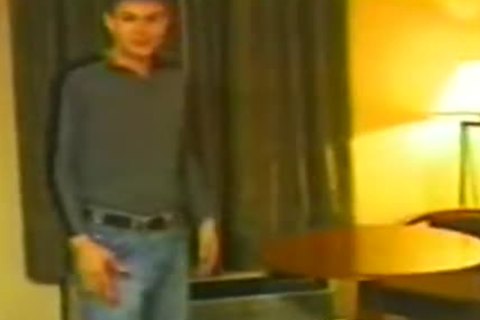 dark Bodybuilder totally Owns skinny White Bloke