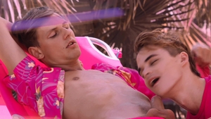 Randy Twinks Get Down Bareback