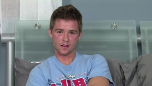 Solo: Edward Norton Wannabe Takes It All Off