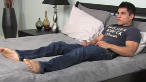 Solo: Giant Cock in the Ring or On-Camera?