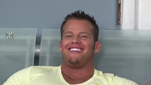 Solo: 32-Year-Old Cort Tries A Solo Performance