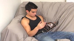Next Door Twink: Eddie Shows Us His Best Assets