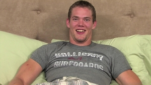 Solo: Confidence oozes from this Hunky DILF