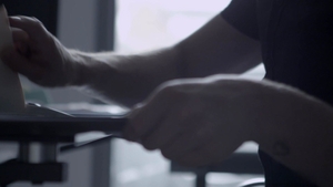 masqulin: Boss & Employee Battle for Dominance