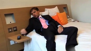 menatplay: Blue-Eyed Bombshell and a 10-Incher