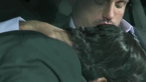 menatplay: Eduard's Luck with a Well-Groomed Exec