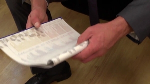 menatplay: Bulge-Rubbing Tease Ignites Desire