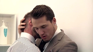 menatplay: The Dark Side of a Successful Doctor