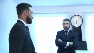 menatplay: Blue-eyed Beauty Closing the Deal