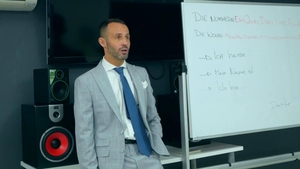 menatplay: Extra-Curricular Playtime for Gays