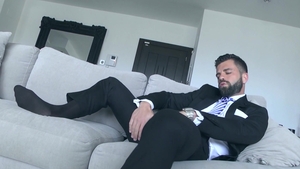 menatplay: Baring Ass cheeks and Fingering Holes with Hector