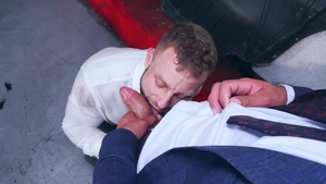 menatplay: Greased Up & Used by Sir Peter