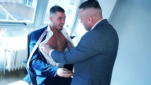 menatplay: Holiday Spirit Ignites Desire