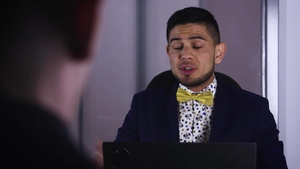 menatplay: Discontent Gay Hunk Relieves his Tension