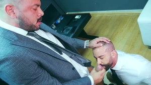 menatplay: A Showcase Of Super-Sized Manhood