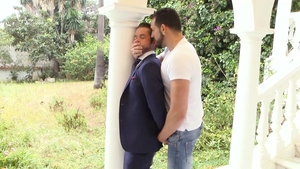 menatplay: Blue-Collar Buck Gets Banged