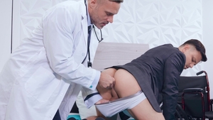 menatplay: Enzo Muller Relishes Gland Doctor