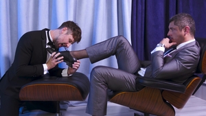 menatplay: Finger-fucked Delight for The Sub