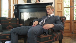 menatplay: Horny Austin Rides the Girth