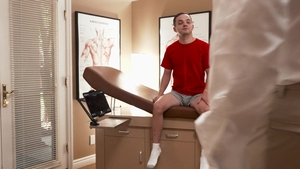 funsizeboys: Doctor Shows His Big Surprising