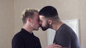 Bro Seeking Bro: Call Me for Room Satisfaction