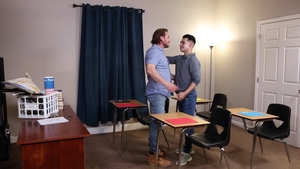 Family Creep: Smooth Jock Fills Tight Hole