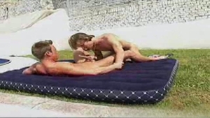 Boyz Party: Sneaky Cameron Can't Resist