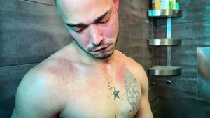 HotAFmen: Shower Soapy and Stroking