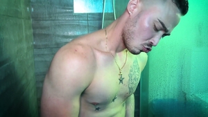 HotAFmen: Shower Soapy and Stroking