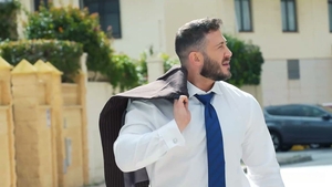 menatplay: Exploring the Upside of Flying Elite