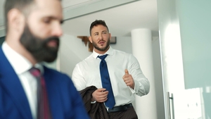 menatplay: Exploring the Upside of Flying Elite